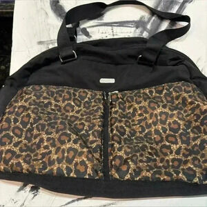 Baggalini Nylon travel/duffle bag.  Cheetah, World Traveler, Academia, chic